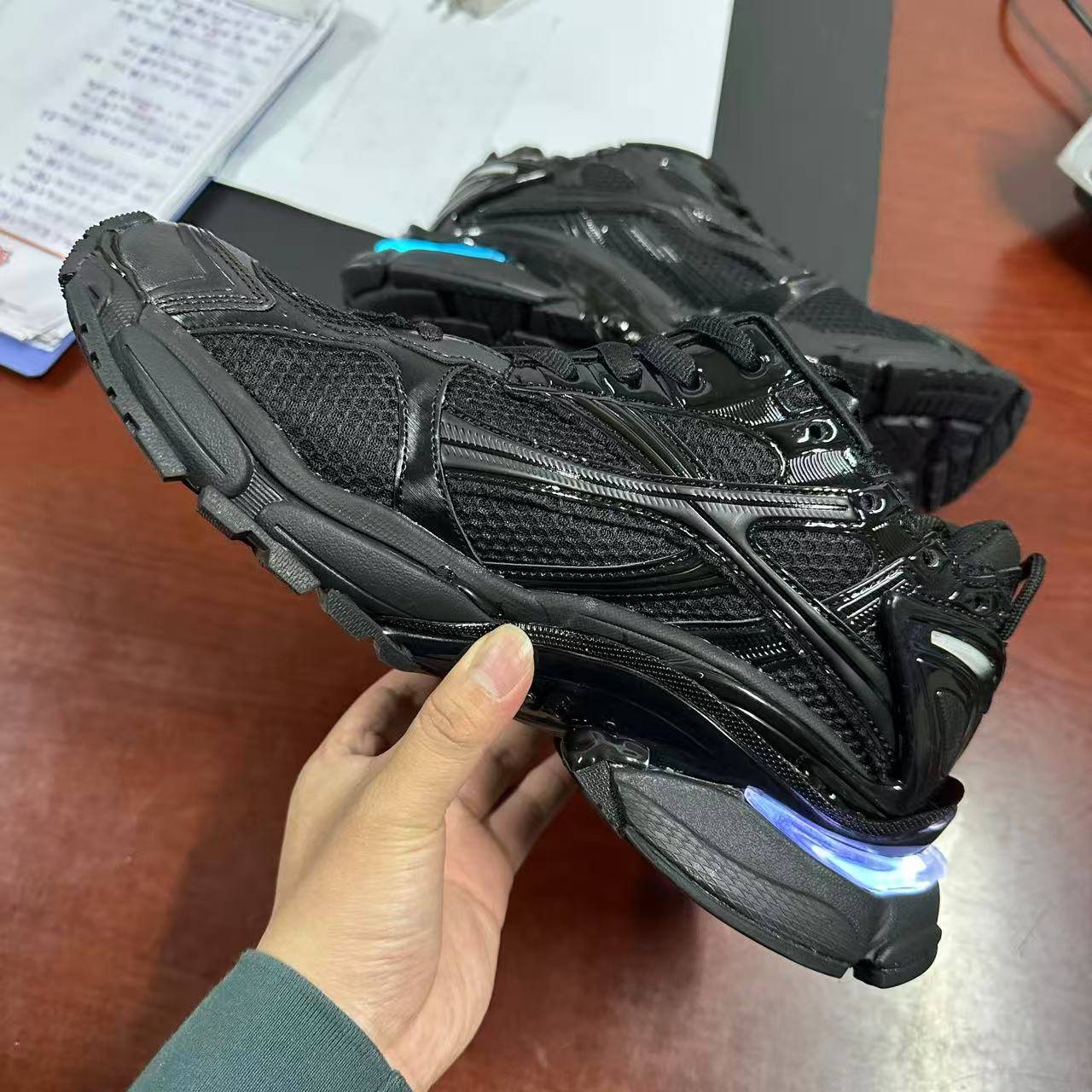 LED Balenciaga Runner